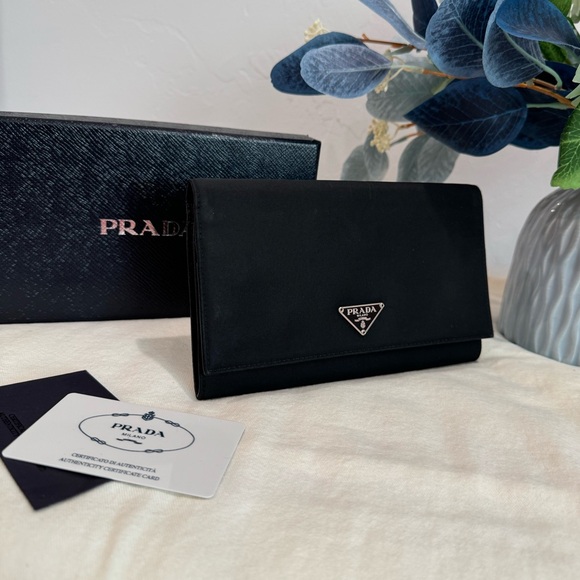 EUC✨PRADA Nylon & Leather Bifold Wallet - Picture 5 of 14